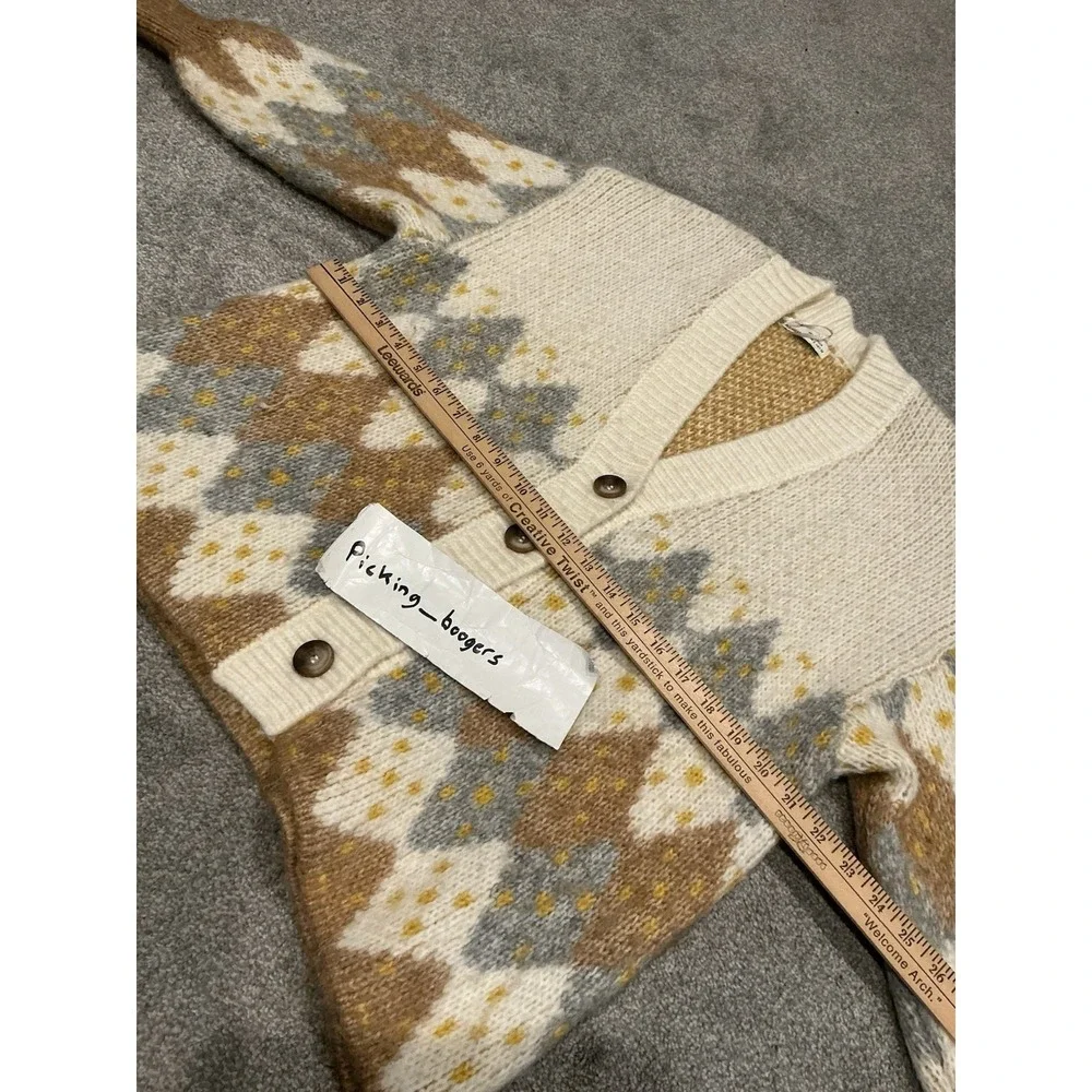 Pull And bear V-Neck Single-Breasted Jacquard Knit Cardigan Oversize  Size Small